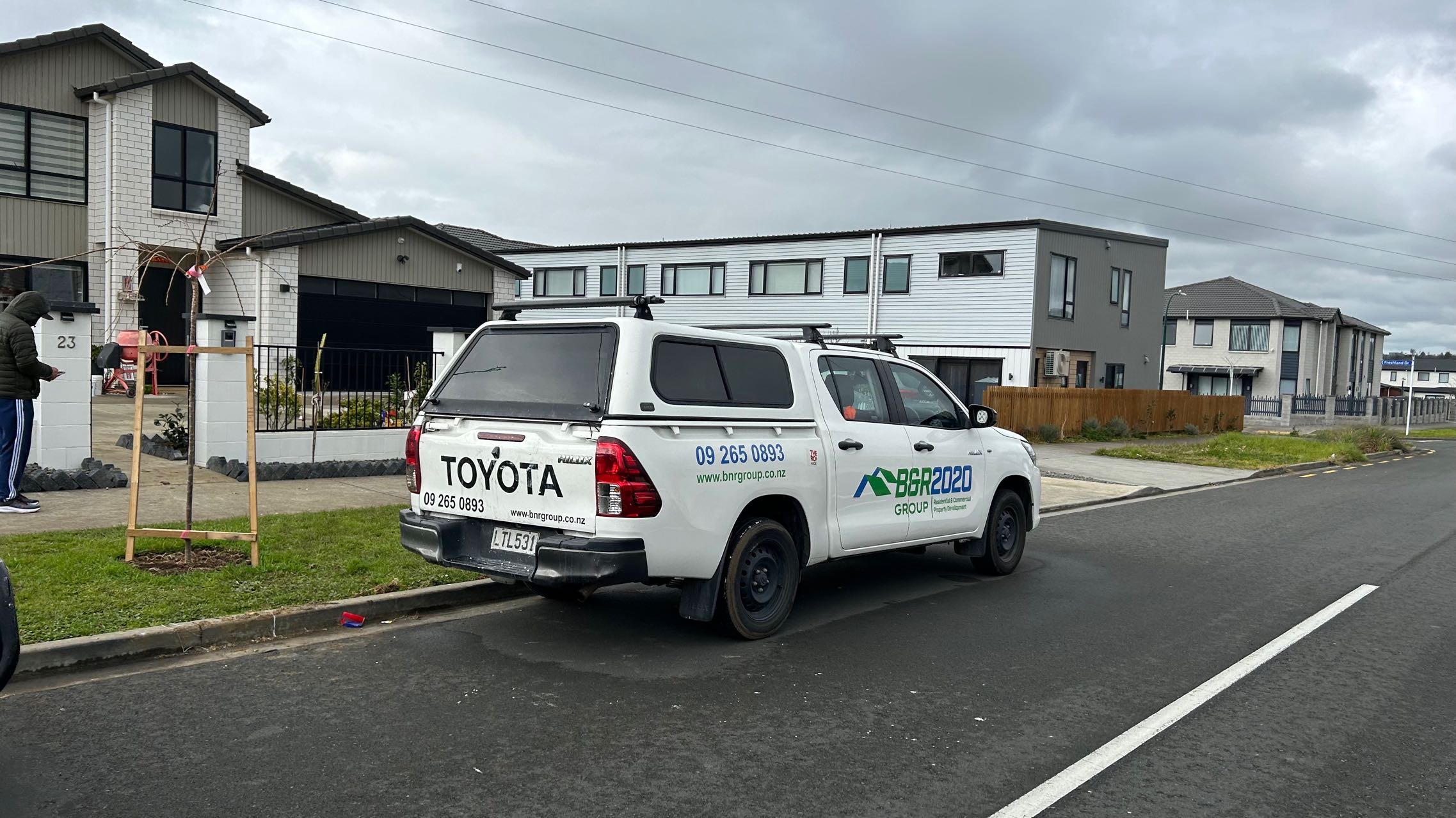 Custom vehicle decal installation