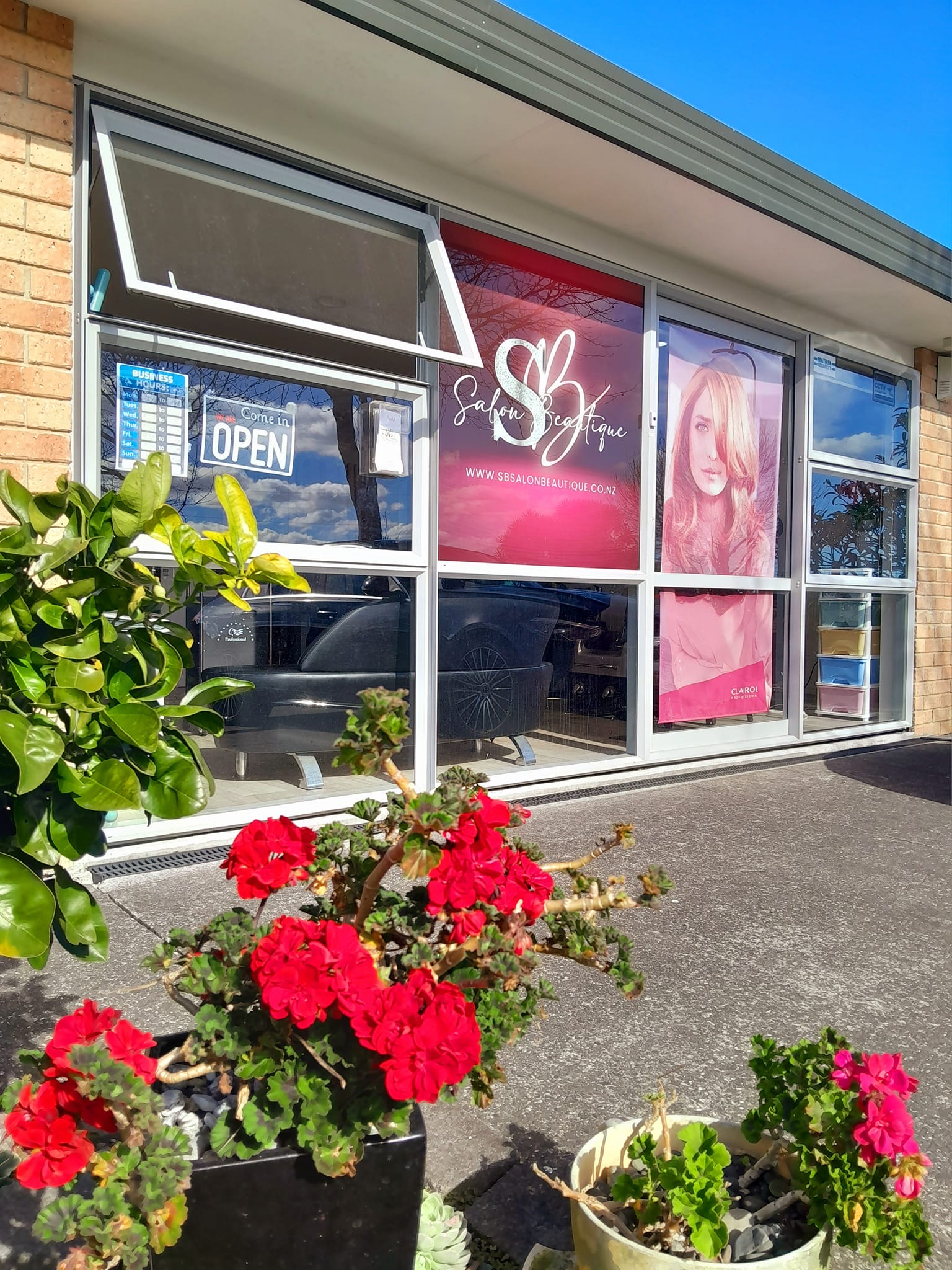 Custom shopfront window graphic installation